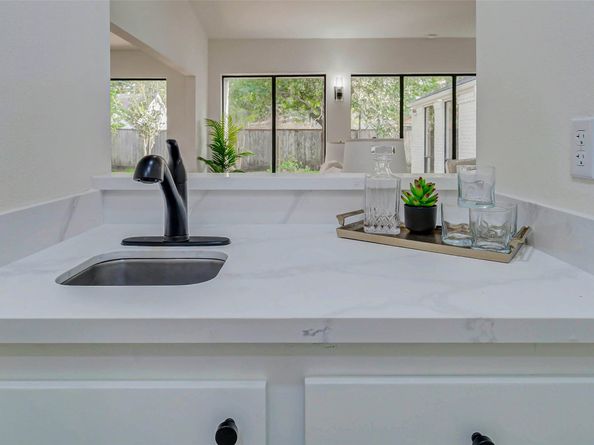 10303 Chevy Chase Drive, Houston TX 77042
