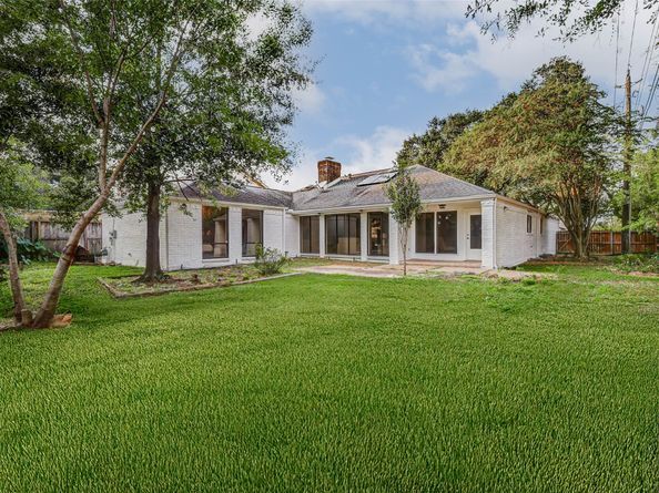 10303 Chevy Chase Drive, Houston TX 77042