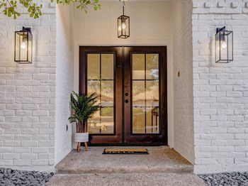 10303 Chevy Chase Drive