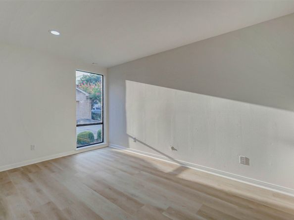 10303 Chevy Chase Drive, Houston TX 77042