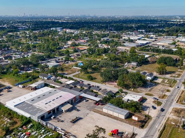 8814 Manus Street 111, Houston TX 77093