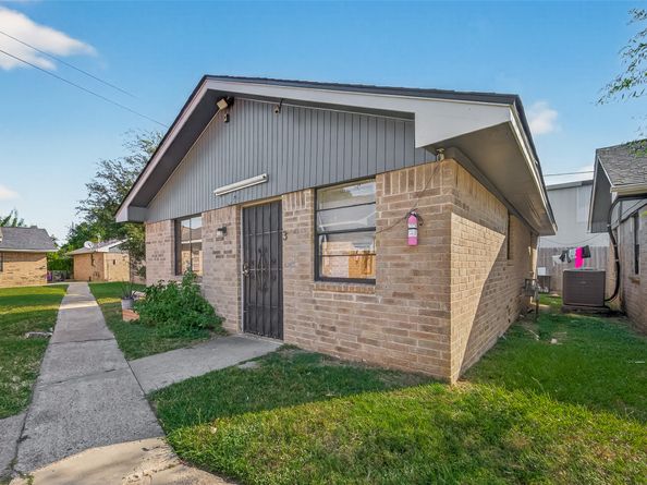 8814 Manus Street 111, Houston TX 77093