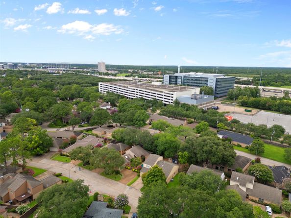 310 W Fair Harbor Lane, Houston TX 77079
