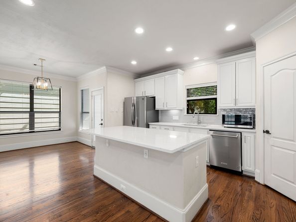 1353 Studer Street, Houston TX 77007