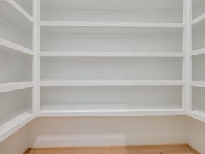 2213 WHITNEY Street, Houston TX 77006