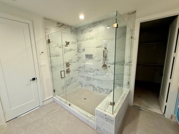 2213 WHITNEY Street, Houston TX 77006