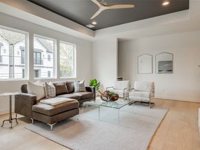 2213 WHITNEY Street, Houston TX 77006