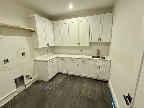 2213 WHITNEY Street, Houston TX 77006