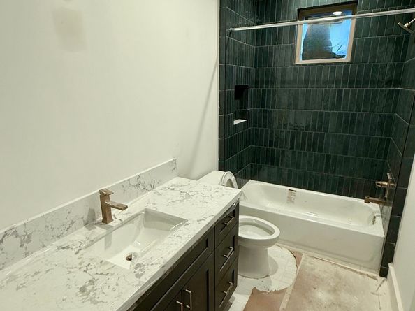 2213 WHITNEY Street, Houston TX 77006