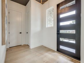 2213 WHITNEY Street, Houston TX 77006