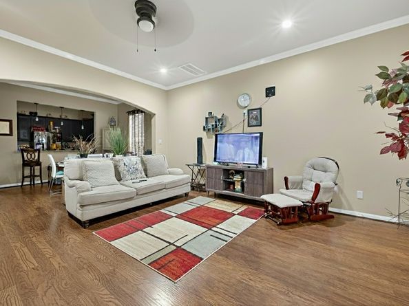 6906 Mcwilliams Drive, Houston TX 77091