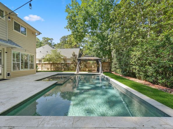 26 Lucky Leaf Court, The Woodlands TX 77381