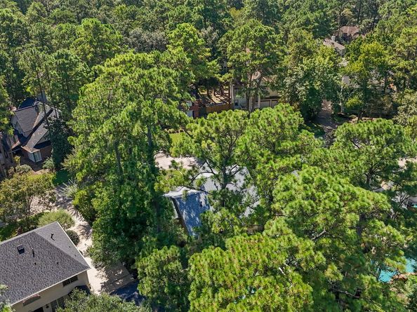 26 Lucky Leaf Court, The Woodlands TX 77381