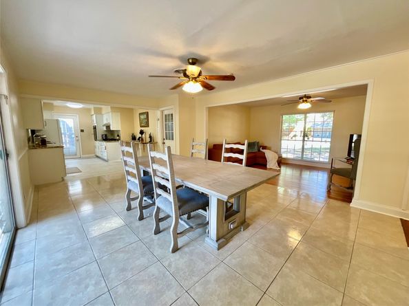 1143 Shadeland Dr, Houston TX 77043