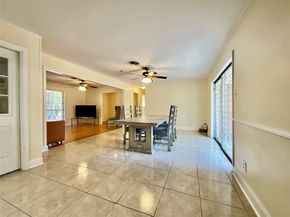 1143 Shadeland Dr, Houston TX 77043