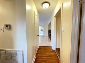 1143 Shadeland Dr, Houston TX 77043