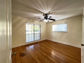 1143 Shadeland Dr, Houston TX 77043