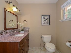 1143 Shadeland Dr, Houston TX 77043