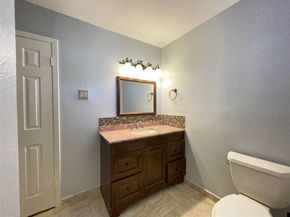 1143 Shadeland Dr, Houston TX 77043