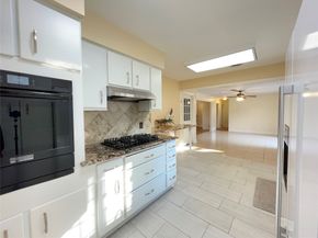 1143 Shadeland Dr, Houston TX 77043