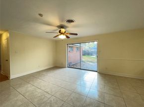 1143 Shadeland Dr, Houston TX 77043