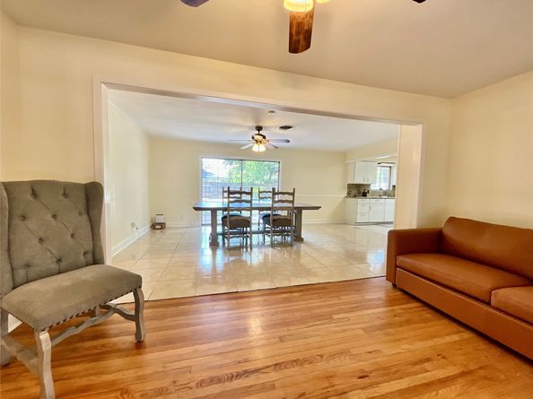 1143 Shadeland Dr, Houston TX 77043