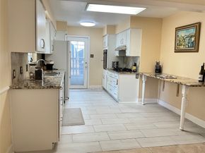 1143 Shadeland Dr, Houston TX 77043