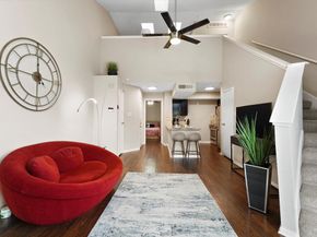 10855 Meadowglen Lane 729, Houston TX 77042