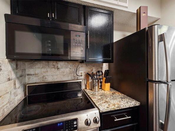 10855 Meadowglen Lane 729, Houston TX 77042