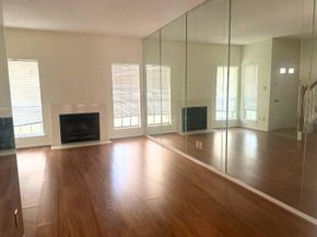 7575 Cambridge Street 1902, Houston TX 77054