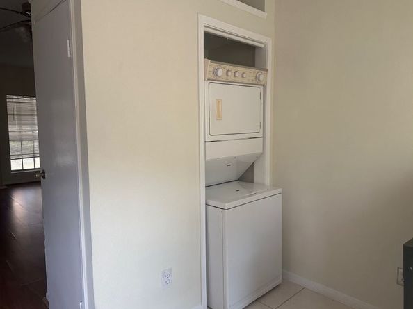 7575 Cambridge Street 1902, Houston TX 77054