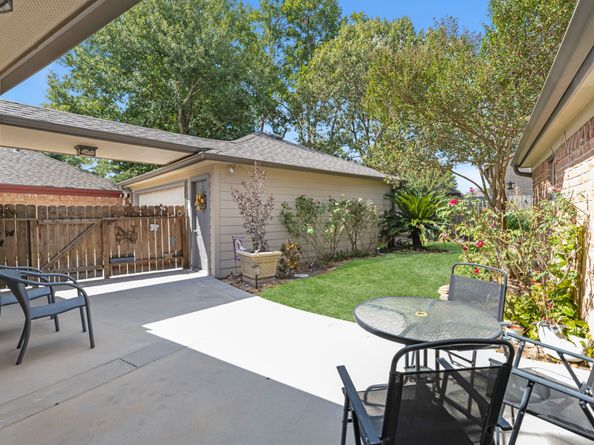 6614 Brittany Park Lane, Houston TX 77066
