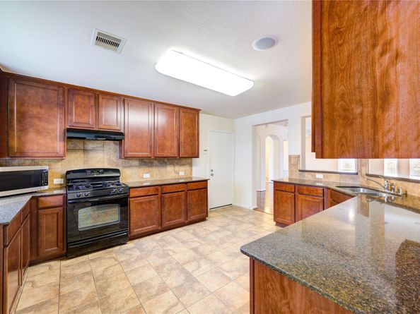 2922 Halcyon Time Trail, Houston TX 77045