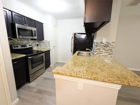 11201 Lynbrook Drive 3703, Houston TX 77042