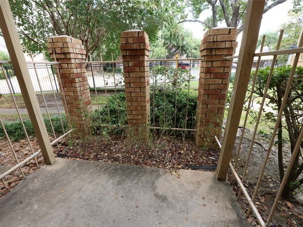 11201 Lynbrook Drive 3703, Houston TX 77042