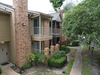 11201 Lynbrook Drive