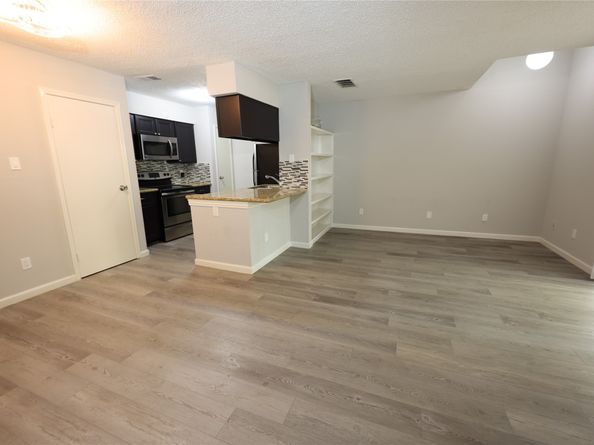 11201 Lynbrook Drive 3703, Houston TX 77042