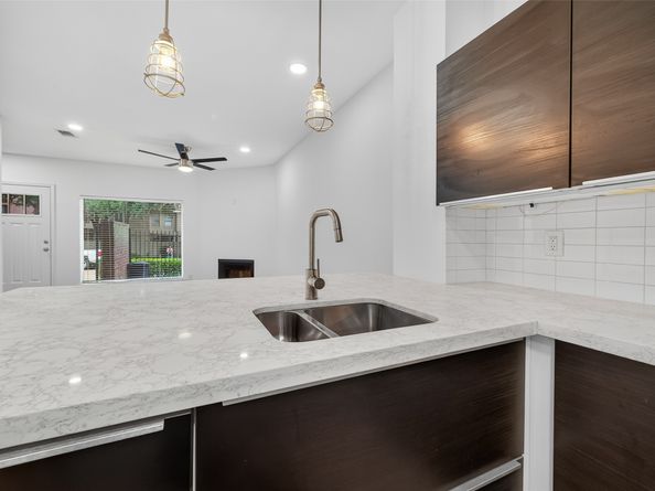 12691 Briar Patch Road 5, Houston TX 77077