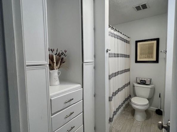 819 Redway Lane, Houston TX 77062