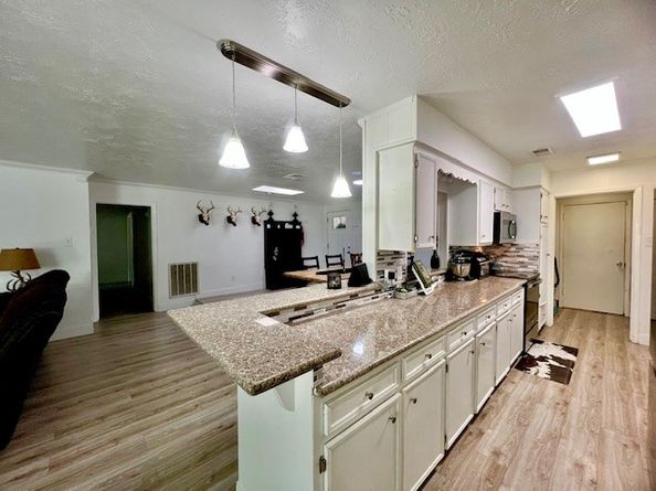 819 Redway Lane, Houston TX 77062