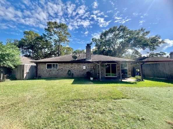 819 Redway Lane, Houston TX 77062