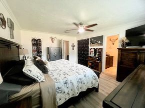 819 Redway Lane, Houston TX 77062