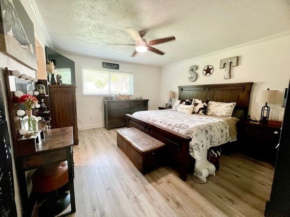 819 Redway Lane, Houston TX 77062