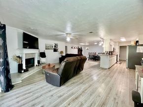 819 Redway Lane, Houston TX 77062