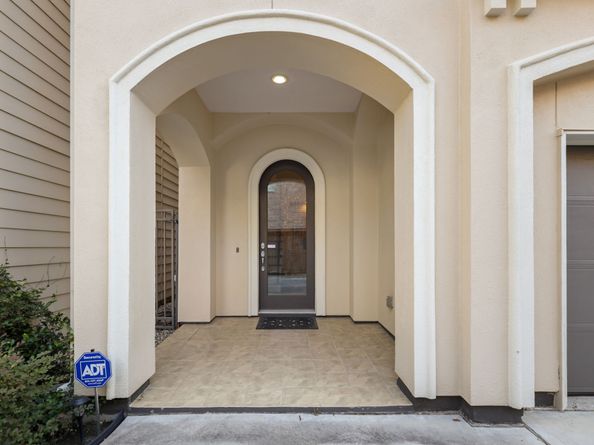 5637 Kiam Street D, Houston TX 77007