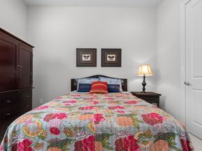 5637 Kiam Street D, Houston TX 77007