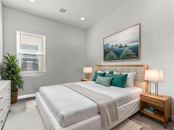 5637 Kiam Street D, Houston TX 77007