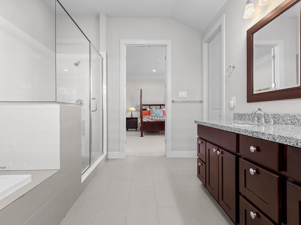 5637 Kiam Street D, Houston TX 77007