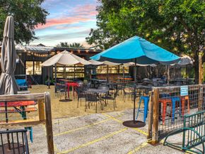 5637 Kiam Street D, Houston TX 77007