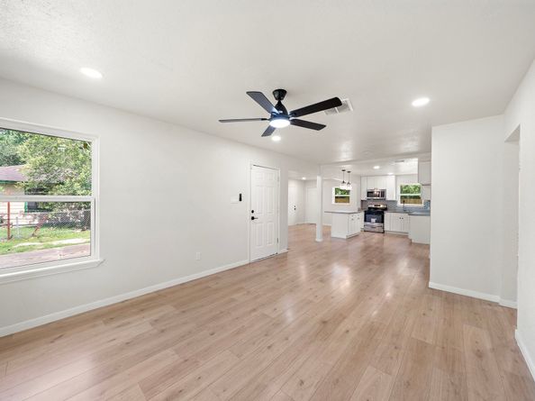 5607 Flamingo Drive, Houston TX 77033